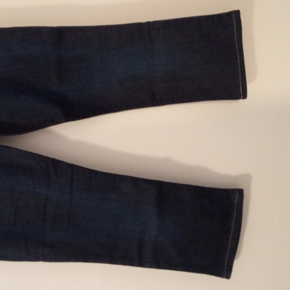 Joe's Jeans 30 Short - Picture 6 of 12